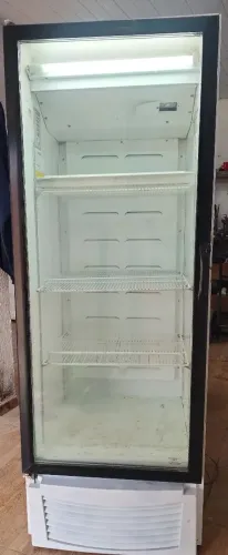 Expositor de bebidas 570L 220V