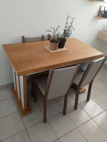 Mesa 4 lugares de Carvalho Americano