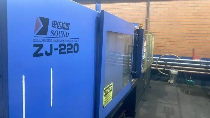 Injetora ZJ 220T