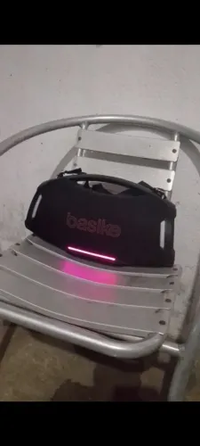 Vendo basike 200 w dois meses de uso vai com caixa é cabo ax é carregador 