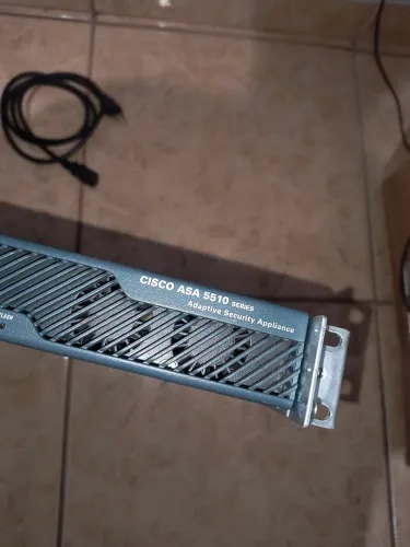 Firewall Cisco ASA 5510 Series - Licença Security Plus (Com Abas de Rack)