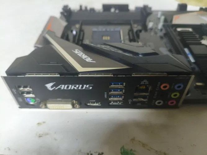 Placa Mãe B450 Aorus Elite