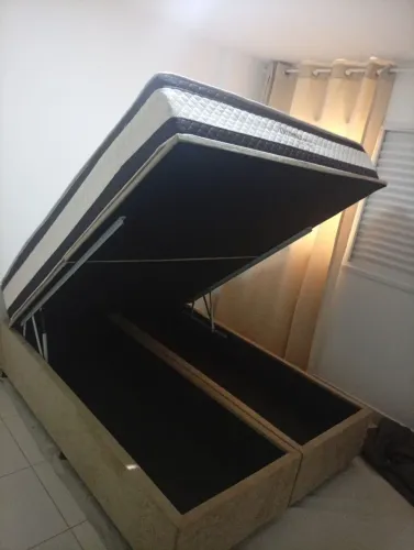 Cama Queen base baú e colchão D45