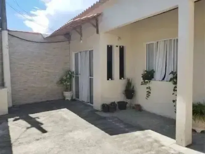 CASA BEM ESTRUTURA NA TERRA FIRME