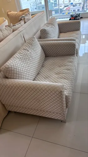 Par de poltronas namoradeiras