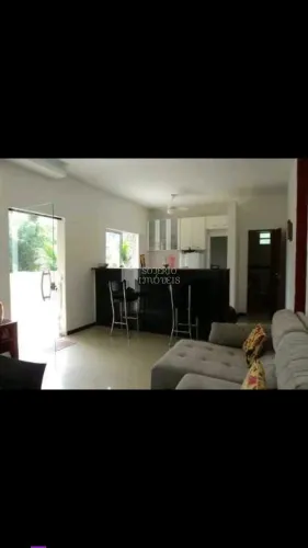Casa em Barra de Guaratiba, em condomínio fechado, portaria 24h, 3 qtos.