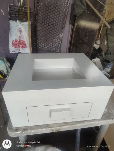 Vendo pia de porcelanato com gaveta