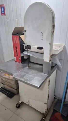 Serra de fita profissional para carne