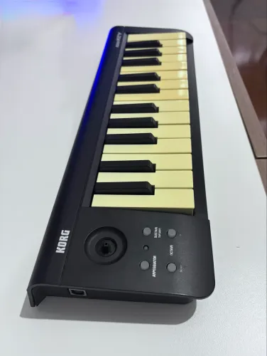Teclado MIDI Korg Micro Key
