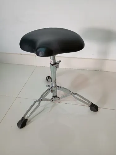 Banco para bateria Pearl Baddle em perfeito estado
