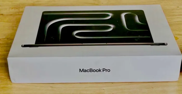 Macbook Pro - Apple 2025