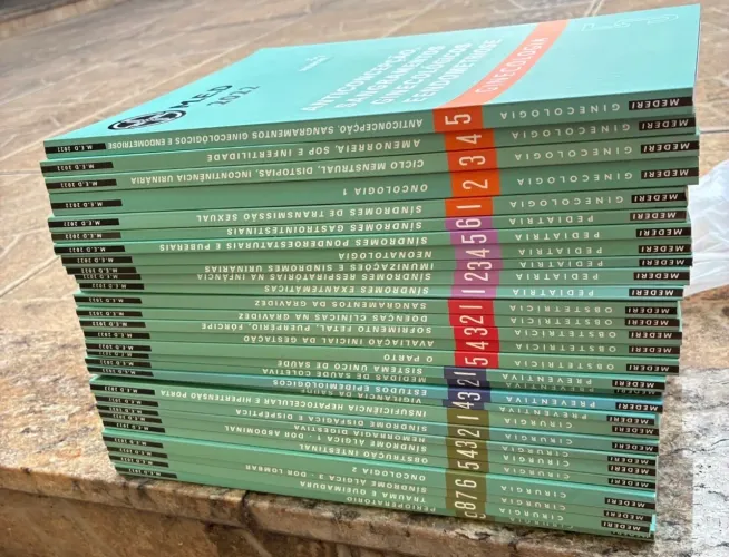 Coleção completa 29 Livros revisão médica