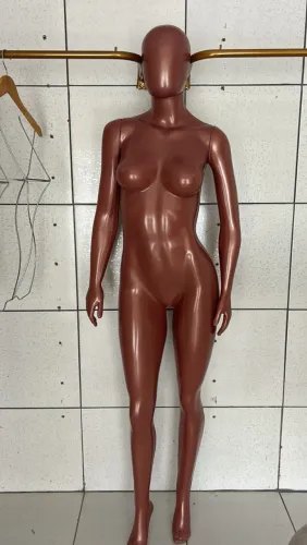 Manequim Feminino