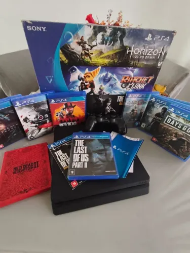 PS4 Slim com controle + 7 jogos Originais | RDR2 Steelbook | R$ 1.800 Aceito cartão