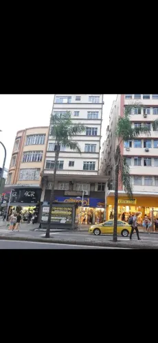 Sobre Loja 26M2  todo lindo Enfrente ao Teatro  Imperator.