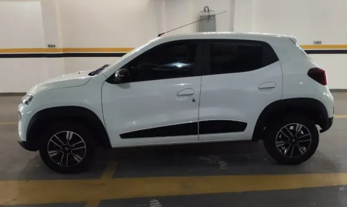 Renault Kwid Intense 1.0 Flex 12V 5P Mec. 2024