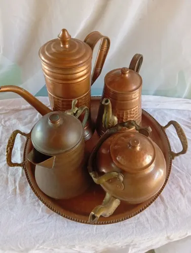 Jogo de café em cobre com acabamento fino em bronze
