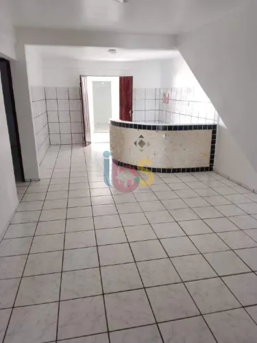 Vendo Casa com 2 Andares - Hernani Sá