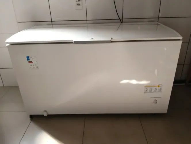 Vendo Freezer 513 litros e panela de pressão 20 litro 