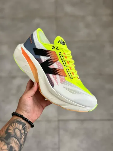 Tênis Unissex New Balance FuelCell Elite V4 Importado Amarelo/Neon/Laranja