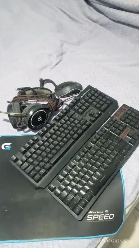 Teclado mouse fone gamer, troco em tralha pra pesca