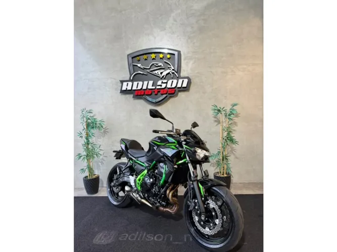Kawasaki Z650rs 2025