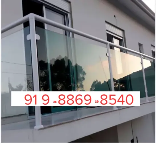 Vidraçaria  Box para Banheiro Espelhos porta de Correr Porta Pivotante Sacadas Cortina de 