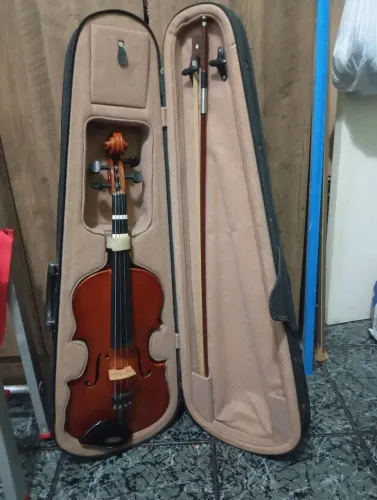 Violino Giannini AXL-15VN, tamanho 4x4 Completo com estojo e acessórios