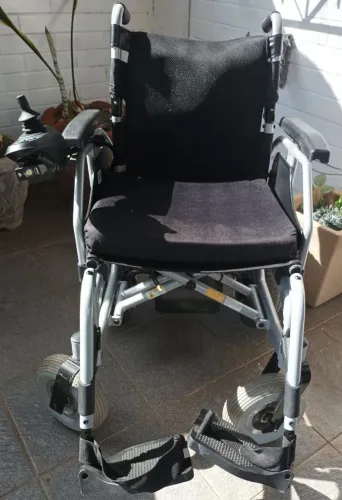 Cadeira de Rodas Completa Motorizada Delamed D1000