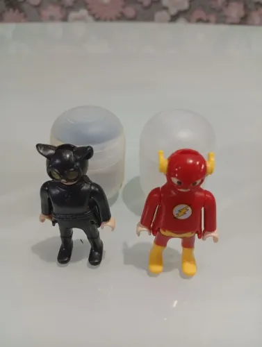 Playmobil Kinder ovo Mulher Gato/Flash