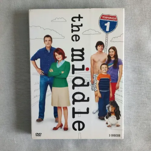 DVD Série The Middle - 1ª Temporada Completa (com luva)