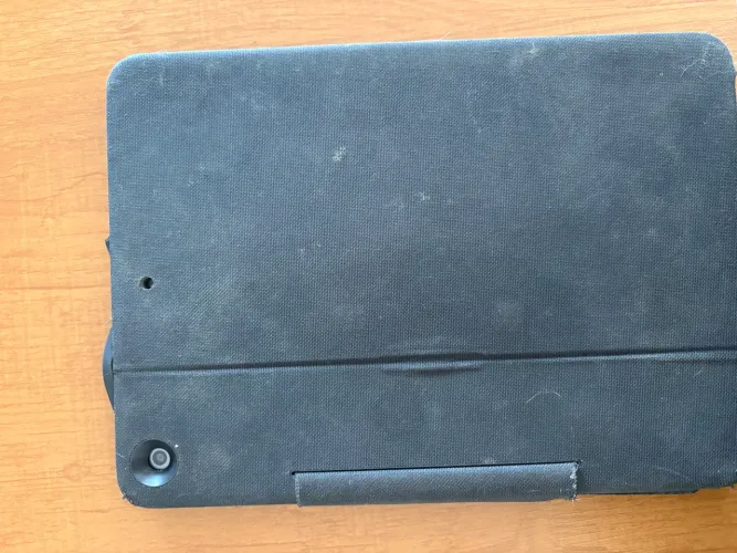 iPad 8ª Geração 32GB + Teclado + Capa | Excelente Estado
