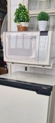 Microondas eletrolux novinho