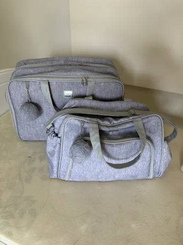 Vendo 2 bolsas maternidade e mala maternidade marca Hug linha Barcelona mescla
