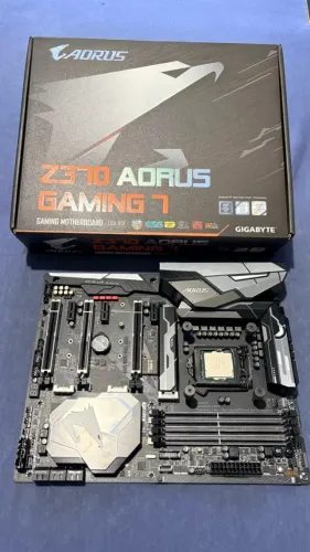32gb RAM DDR4 CL15 + MOBO Z370 AORUS GAMING 7 + Intel Core i7-8700k c/WaterCooler Corsair