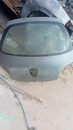 Porta do porta-malas do Ford Ka 98