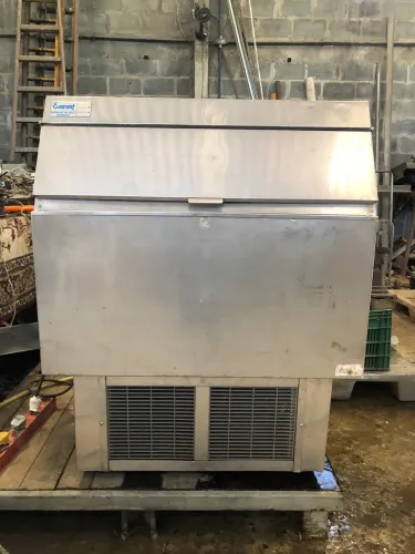 Máquina de gelo cubo EVEREST egc150