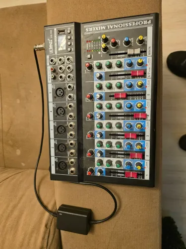 Mesa de som Lelong LE709