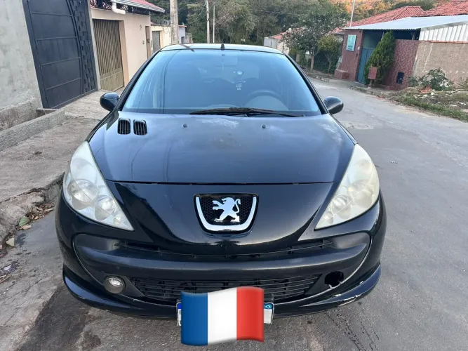 Peugeot 207 X-line 1.4 Flex 8V 5P 2011
