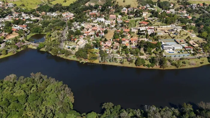 Terreno Residencial de 1.500 m² em Condomínio com Lazer e muito verde, na Cidade de Vinhed