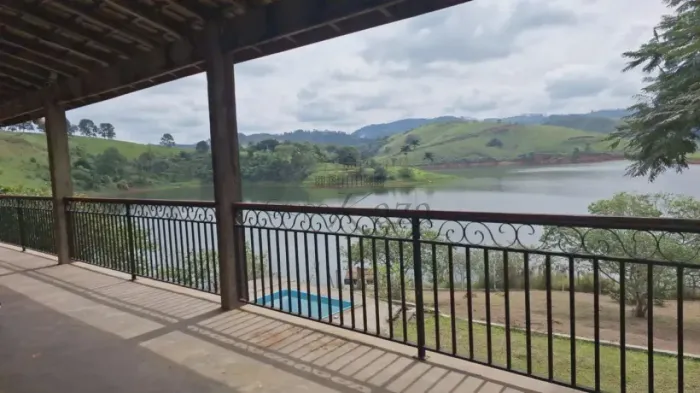 Chácara pé na água - Igaratá - 1.500 metros terreno