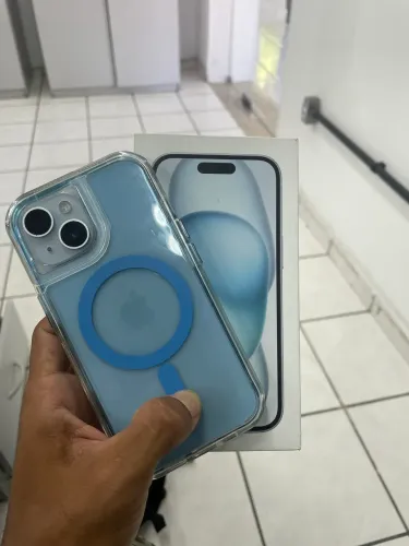 iPhone 15 caixa carregador e tudo mais