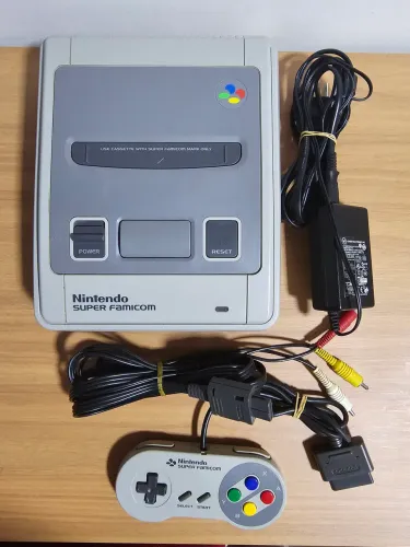 Super Nintendo Super Famicom original e bem conservado + jogo original
