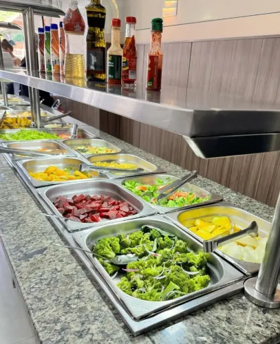 Vendo restaurante em funcionamento