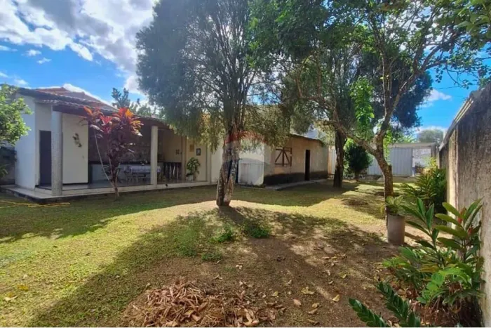 Área com 675m² + 01 Casa disponível para locação comercial