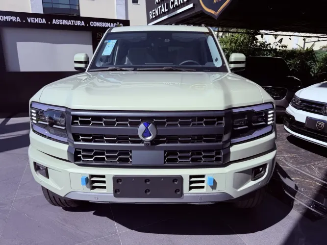 Denza B5 SUV híbrido plug-in 2027