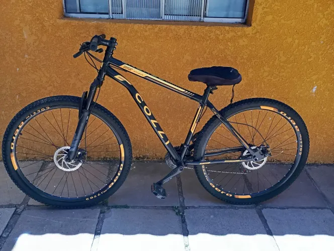 Bicicleta aro 29 semi nova