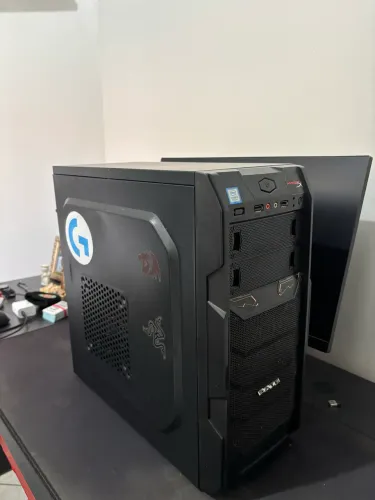PC Gamer + Monitor / Mouse