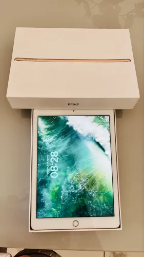 iPad 5ª Geração - Dourado