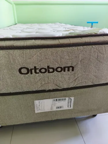 Vendo Base + Colchão Solteirão Ortobom